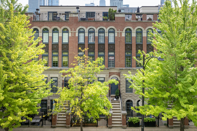 Tuxedo Park Townhomes in Chicago, IL - Foto de edificio - Building Photo