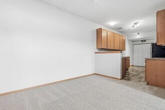 5377 172nd St W in Farmington, MN - Building Photo - Building Photo