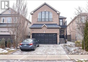 15 Silverado Trail in Vaughan, ON - Building Photo