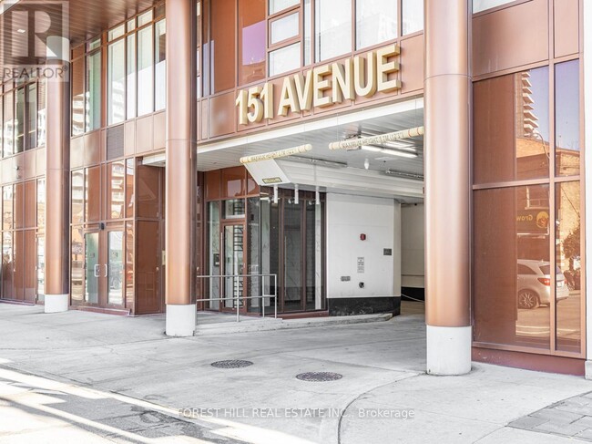 151-151 Avenue Rd in Toronto, ON - Building Photo - Building Photo