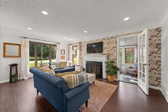 6430 Olde York Rd in Parma Heights, OH - Building Photo - Building Photo