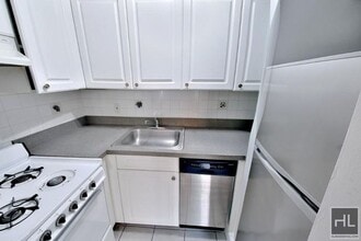 Mott Street, Unit 2CD in New York, NY - Building Photo - Building Photo