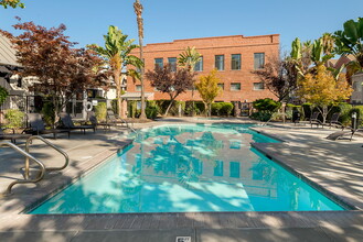 The Esplanade in San Jose, CA - Foto de edificio - Building Photo