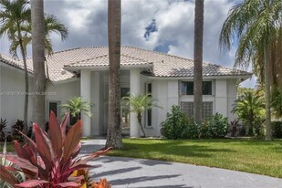 671 NW 101st Terrace in Plantation, FL - Building Photo