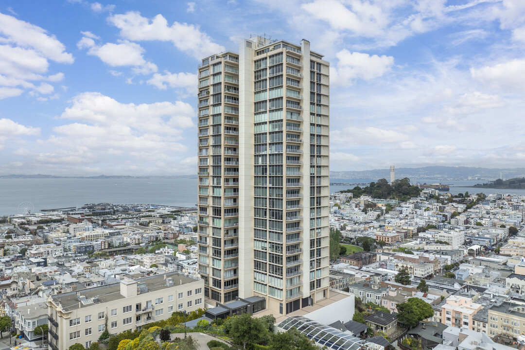 Royal Towers in San Francisco, CA - Building Photo