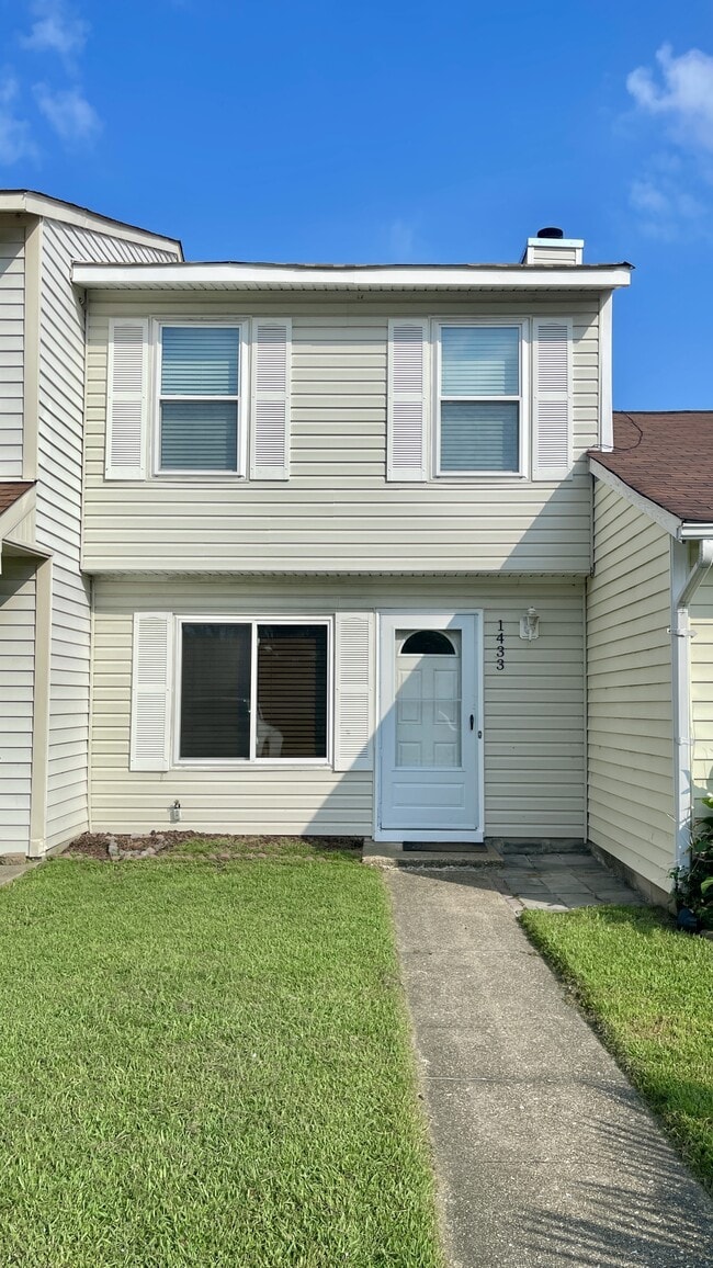property at 1433 Sangaree Cir