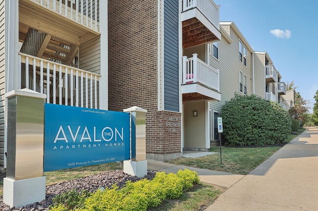 The Avalon in Chesterfield, MO - Building Photo - Building Photo