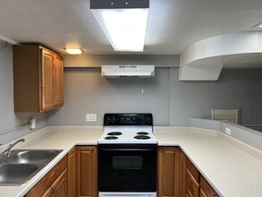 272 W Cedar St in Elko, NV - Foto de edificio - Building Photo