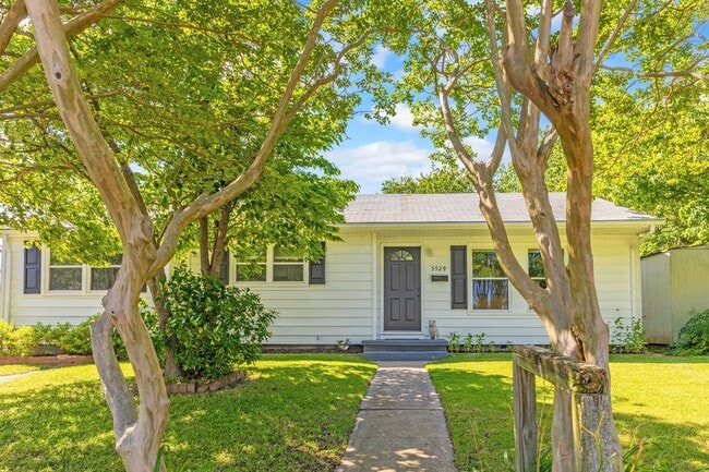 property at 5529 Norlina Rd