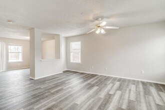 10104 High Eagle Trail in Fort Worth, TX - Building Photo - Building Photo
