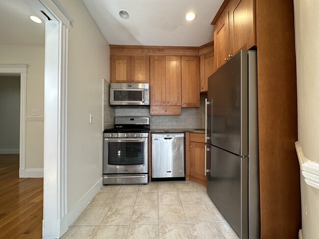 158 Kelton St, Unit 248-3 in Boston, MA - Foto de edificio - Building Photo