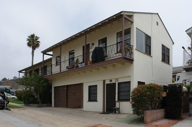 6548 La Jolla Blvd in La Jolla, CA - Foto de edificio - Building Photo