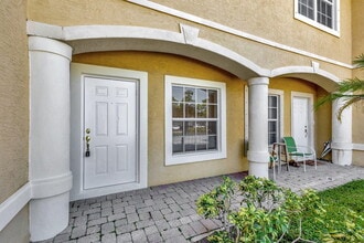 14022 Wellington Trace in Wellington, FL - Building Photo - Building Photo