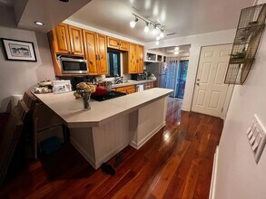 2128 N Hoyne Ave in Chicago, IL - Building Photo - Building Photo