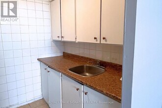 200 Lotherton Pathway in Toronto, ON - Building Photo - Building Photo