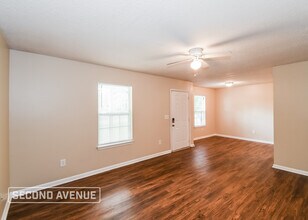 8825 6th Ave in Jacksonville, FL - Foto de edificio - Building Photo