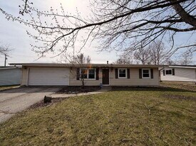 424a Sequoia Dr in Valparaiso, IN - Building Photo