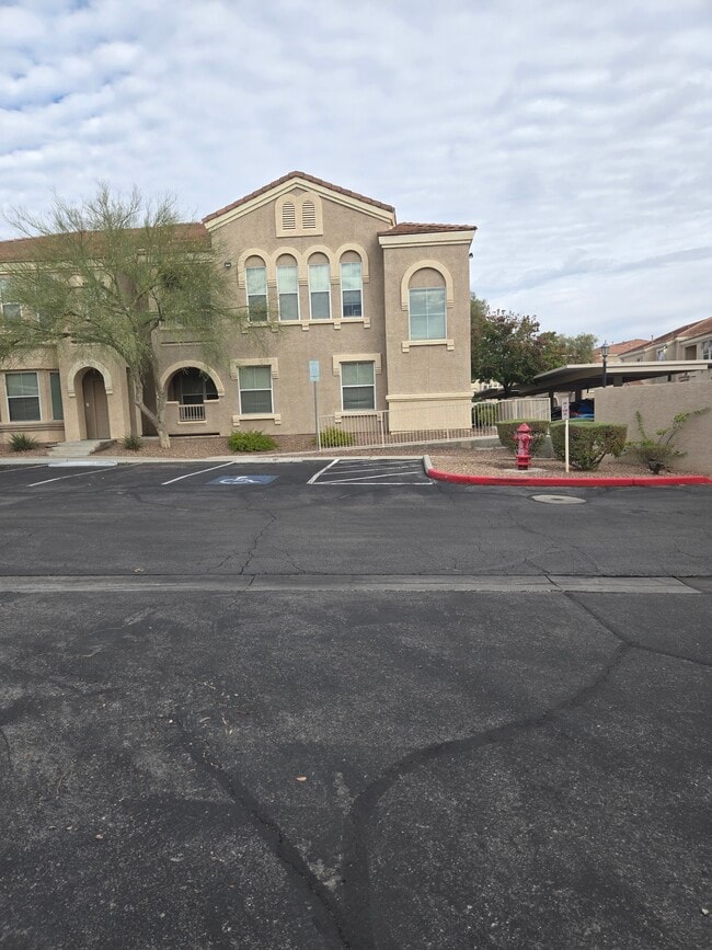 10550 W Alexander Rd, Unit 1164 in Las Vegas, NV - Foto de edificio - Building Photo