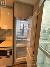 8 Interchange Wy in Vaughan, ON - Building Photo - Building Photo