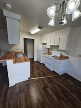 504 Jeanell Dr in Carson City, NV - Building Photo - Building Photo