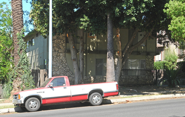 933 Los Robles Ave in Pasadena, CA - Building Photo - Building Photo