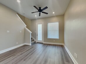 223 Oriole St in Houston, TX - Building Photo - Building Photo