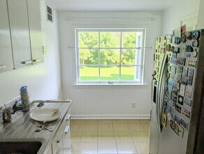 10 Williamsburg Ln in Evanston, IL - Building Photo - Building Photo