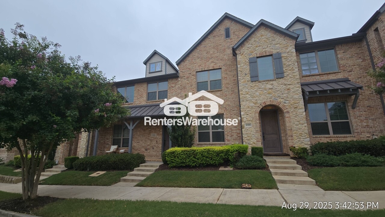1351 Casselberry Dr in Flower Mound, TX - Building Photo