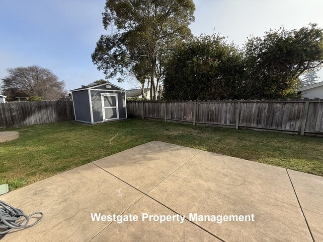 574 Lorraine Ct N in Rohnert Park, CA - Building Photo - Building Photo