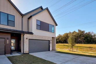 590 Old Ml Rd in Cedar Park, TX - Building Photo - Building Photo