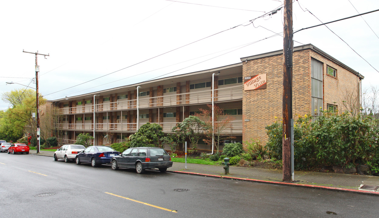 Village Vista Apartments in Seattle, WA - Foto de edificio