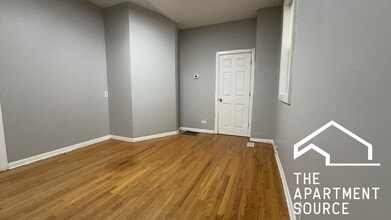 2655 W Homer St, Unit 1R in Chicago, IL - Building Photo - Building Photo