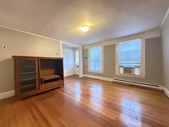 195 Mount Auburn St, Unit 1