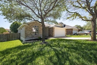 645 Fort Thomas Pl in Round Rock, TX - Building Photo - Building Photo