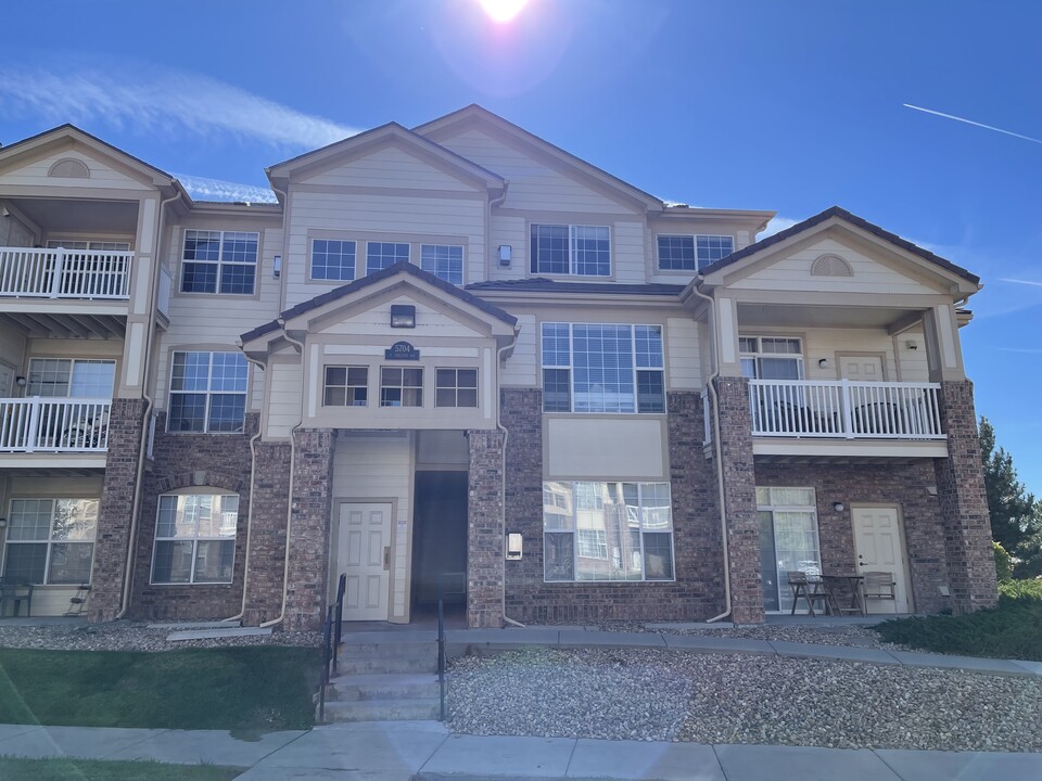 5704 N Gibralter Way, Unit 7-307 in Aurora, CO - Building Photo