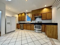 30 Woodlawn St, Unit #1 in Boston, MA - Foto de edificio - Building Photo