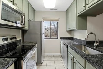 2103 Melrose Dr, Unit A in Champaign, IL - Building Photo - Building Photo