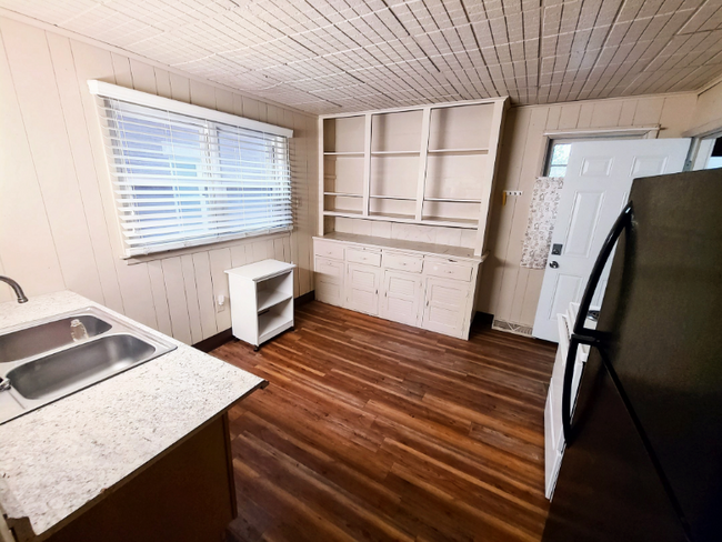 property at 3116 Peach St