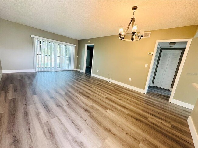 106 Meadow Ln in Oldsmar, FL - Building Photo - Building Photo