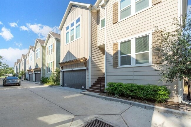 property at 3344 Pinemont Dr