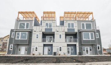 3309 6th Way E in West Fargo, ND - Building Photo - Building Photo