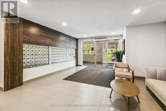 1580 Adelaide St N in London, ON - Building Photo - Building Photo