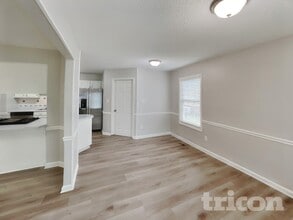 437 Bradford Cir in Columbia, TN - Foto de edificio - Building Photo