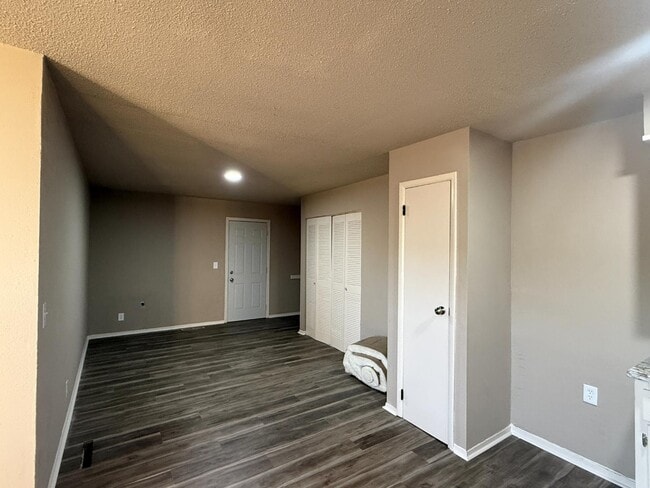 2320 Haskell St in Wichita, KS - Building Photo - Building Photo