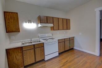 907 43rd St in Rock Island, IL - Building Photo - Building Photo