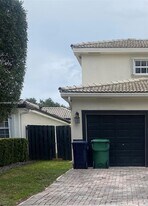 87 NW 150th Terrace in Miami Lakes, FL - Building Photo