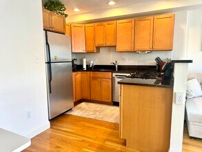 32 Parker St in Boston, MA - Building Photo - Building Photo