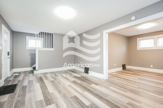 1712 E Bowman St in South Bend, IN - Foto de edificio - Building Photo