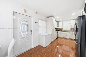 2875 NW 9th Ct in Fort Lauderdale, FL - Building Photo - Building Photo