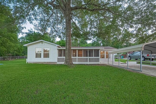 property at 1372 W Pine Lake Cir